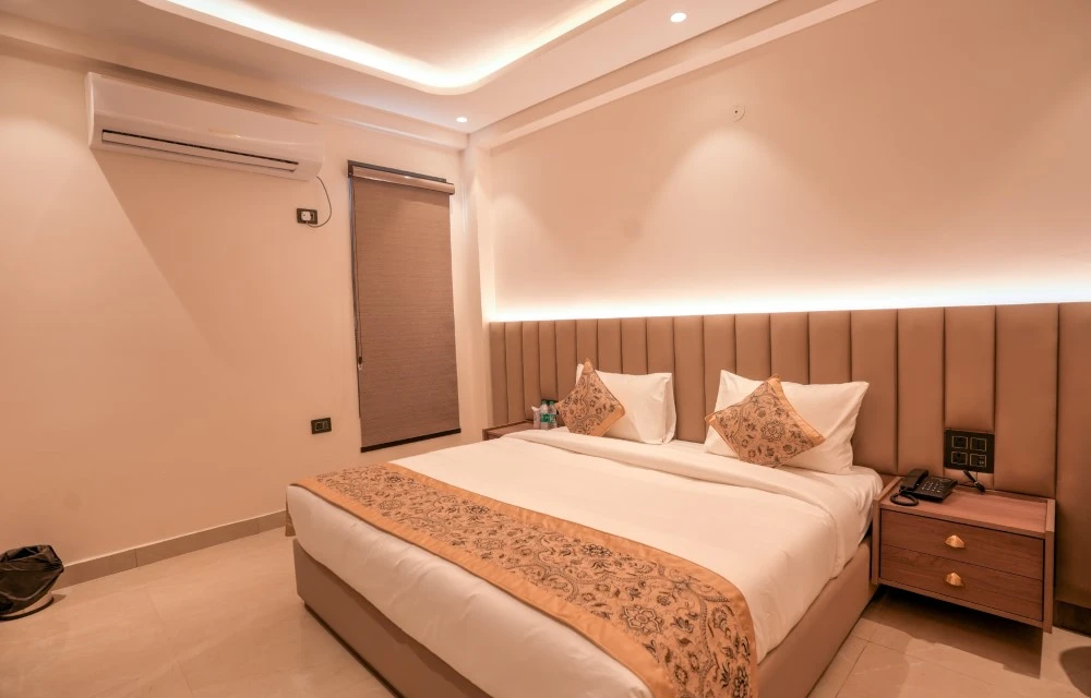 Madhuram Inn About us Image-2